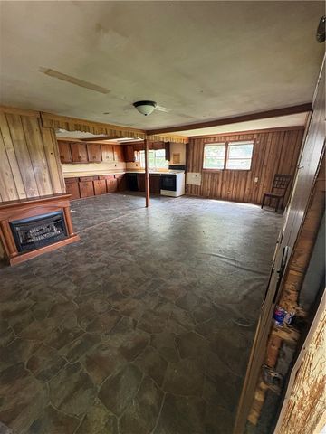 1110 W holt, Lincoln, AR 72744
