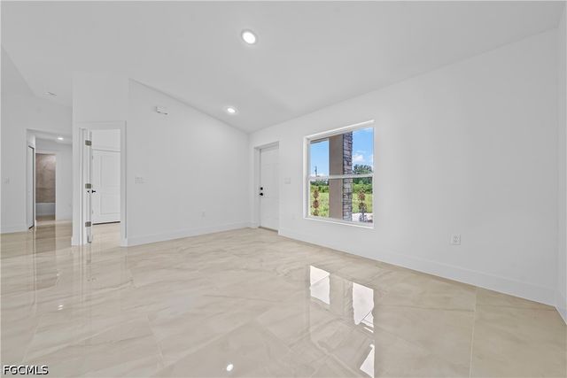 4405 E 11th ST, Lehigh Acres, FL 33972