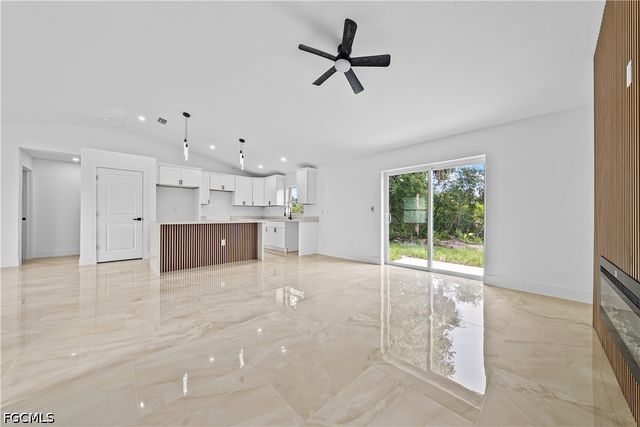 4405 E 11th ST, Lehigh Acres, FL 33972