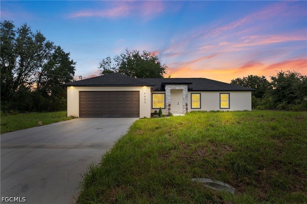 4405 E 11th ST, Lehigh Acres, FL 33972