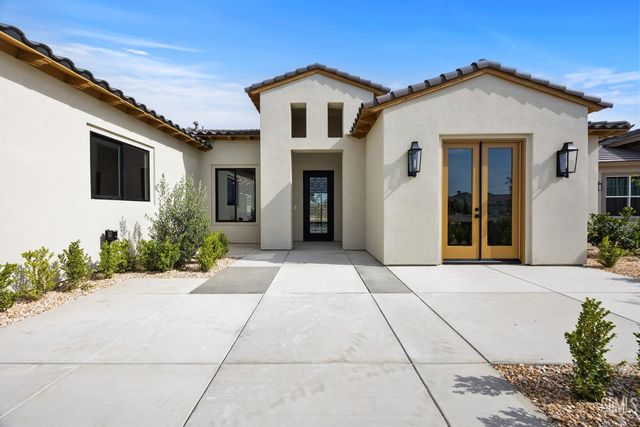 16600 Stone Mill Court, Bakersfield, CA 93314
