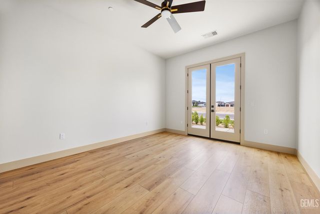 16600 Stone Mill Court, Bakersfield, CA 93314