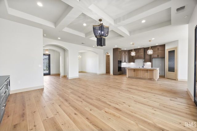 16600 Stone Mill Court, Bakersfield, CA 93314