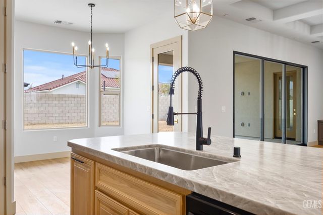 16600 Stone Mill Court, Bakersfield, CA 93314