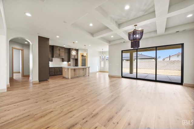 16600 Stone Mill Court, Bakersfield, CA 93314
