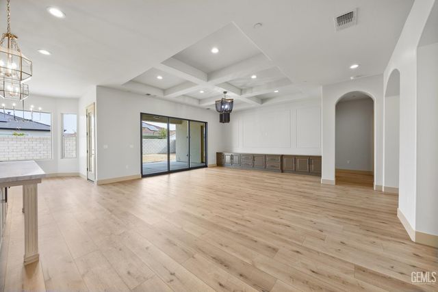 16600 Stone Mill Court, Bakersfield, CA 93314