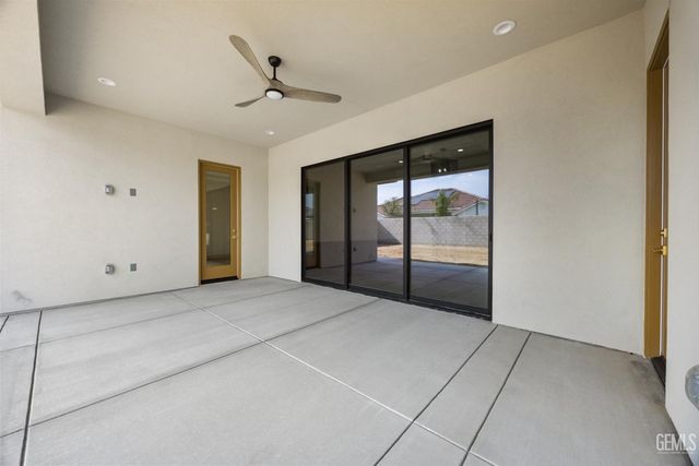 16600 Stone Mill Court, Bakersfield, CA 93314