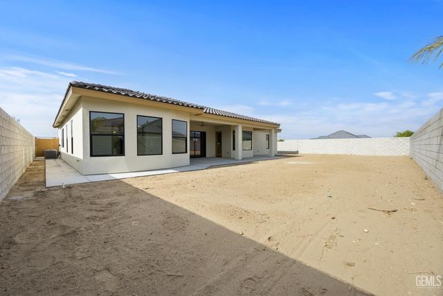 16600 Stone Mill Court, Bakersfield, CA 93314