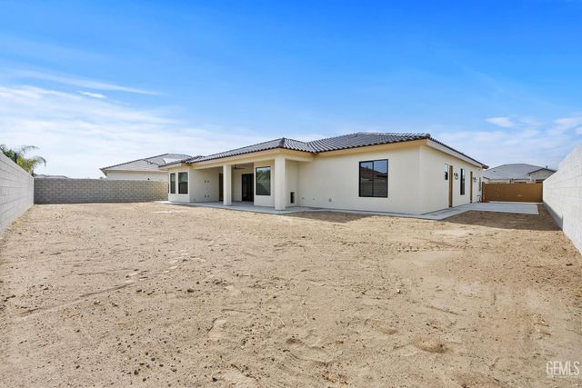 16600 Stone Mill Court, Bakersfield, CA 93314