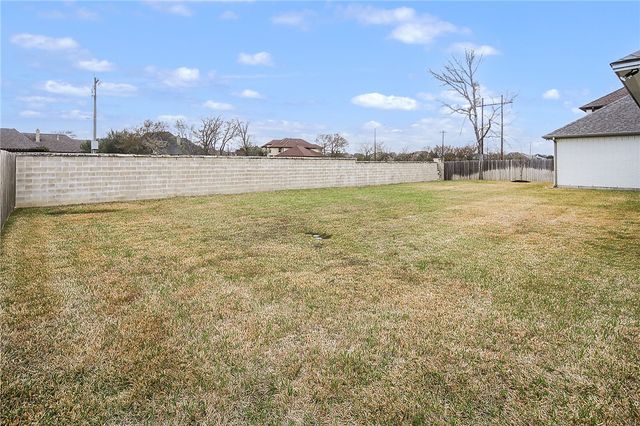 1207 Quarry Oaks Drive, College Station, TX 77845