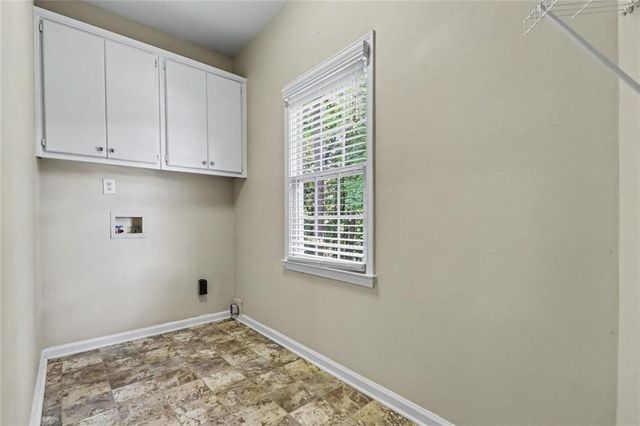 844 Biscayne Way NW, Suwanee, GA 30024