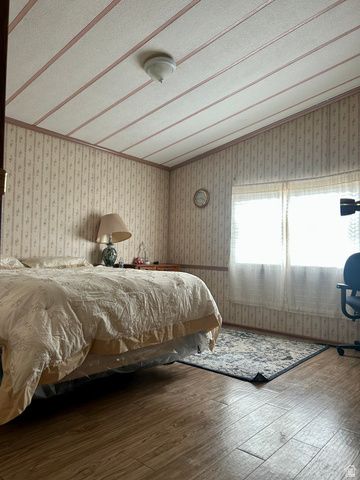 204 E BILTMORE AVE, Murray, UT 84107