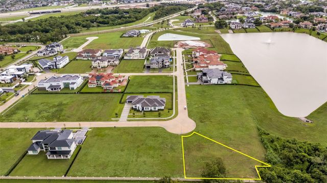 62 Alexandra Way Circle, Richmond, TX 77469