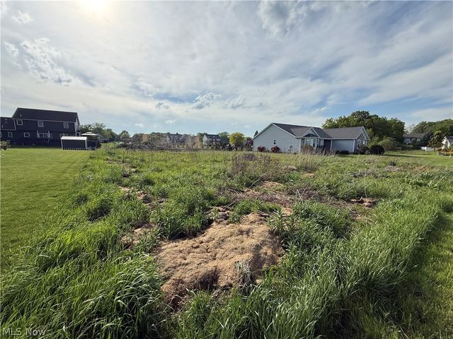 20 Oakview Crossing, Canfield, OH 44406