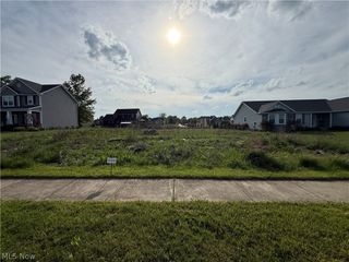 20 Oakview Crossing, Canfield, OH 44406