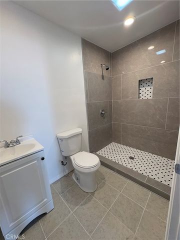 6214 S Western Avenue, Los Angeles, CA 90047