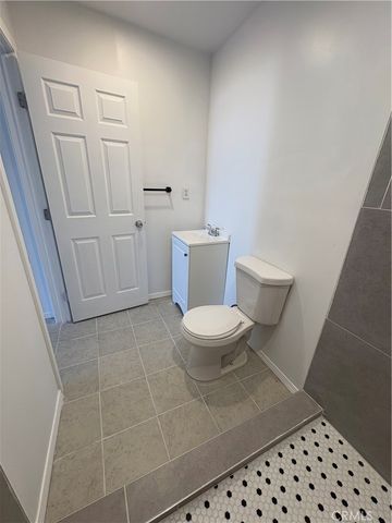 6214 S Western Avenue, Los Angeles, CA 90047