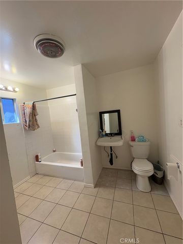 6214 S Western Avenue, Los Angeles, CA 90047