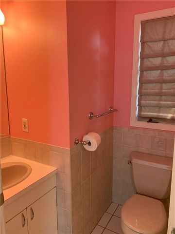 68 Locust Street 7, Providence, RI 02906