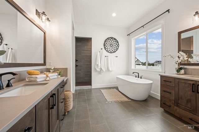 2941 N Staghaven Ave, Star, ID 83669