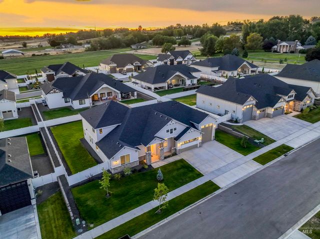 2941 N Staghaven Ave, Star, ID 83669