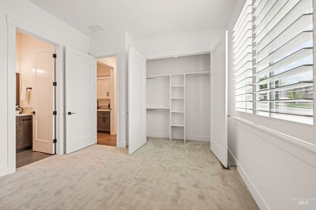 2941 N Staghaven Ave, Star, ID 83669