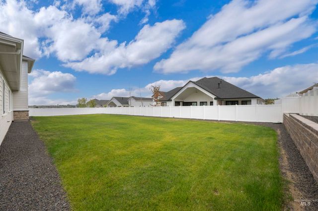 2941 N Staghaven Ave, Star, ID 83669