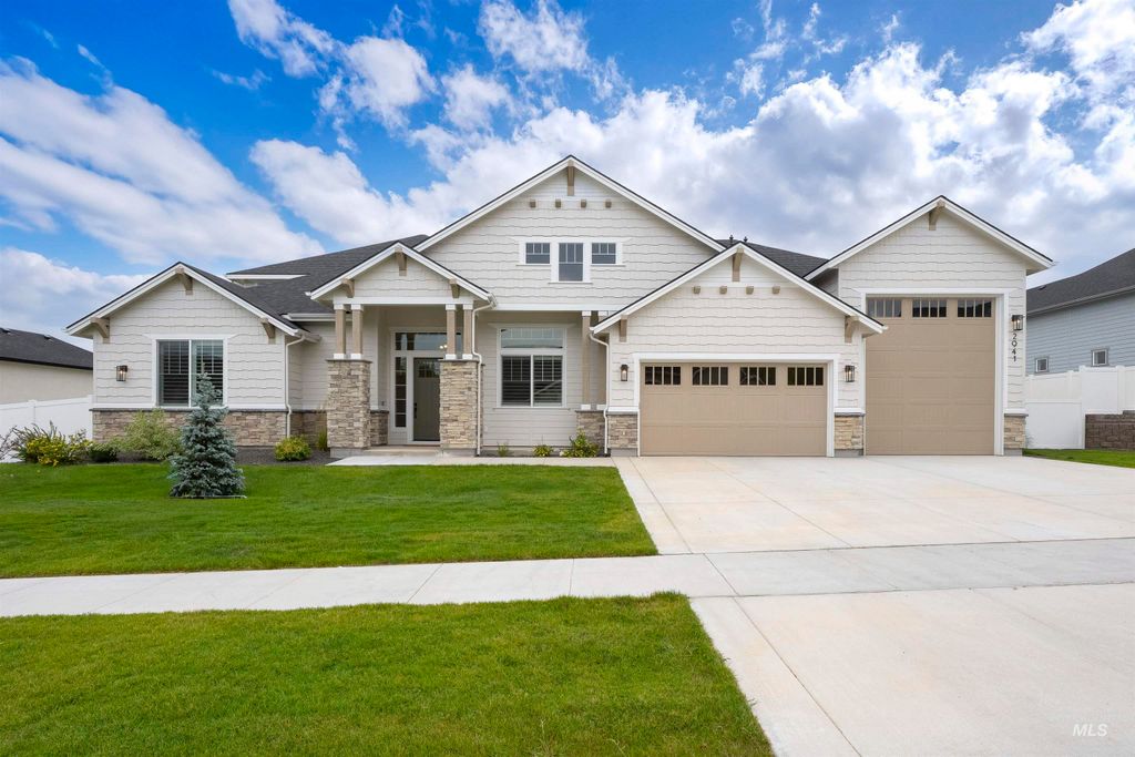 2941 N Staghaven Ave, Star, ID 83669