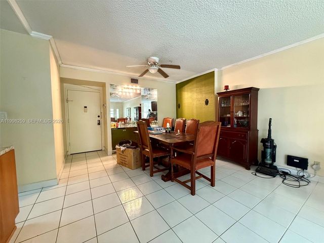 4350 Hillcrest Dr 303 303, Hollywood, FL 33021
