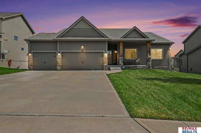 14807 S 24th Street, Bellevue, NE 68123