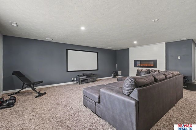 14807 S 24th Street, Bellevue, NE 68123