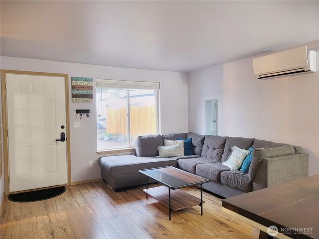 1908 12th Ave SW, Olympia, WA 98502