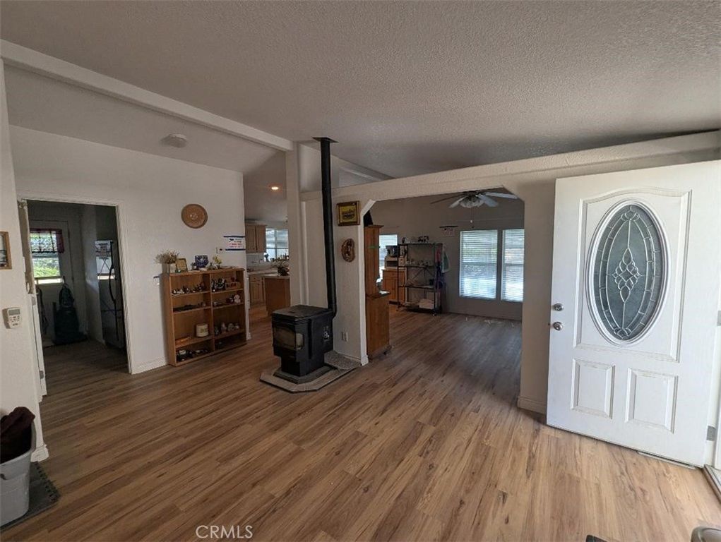 Image 10 of property listing at 32203 Prairie Avenue, Barstow, CA 92311