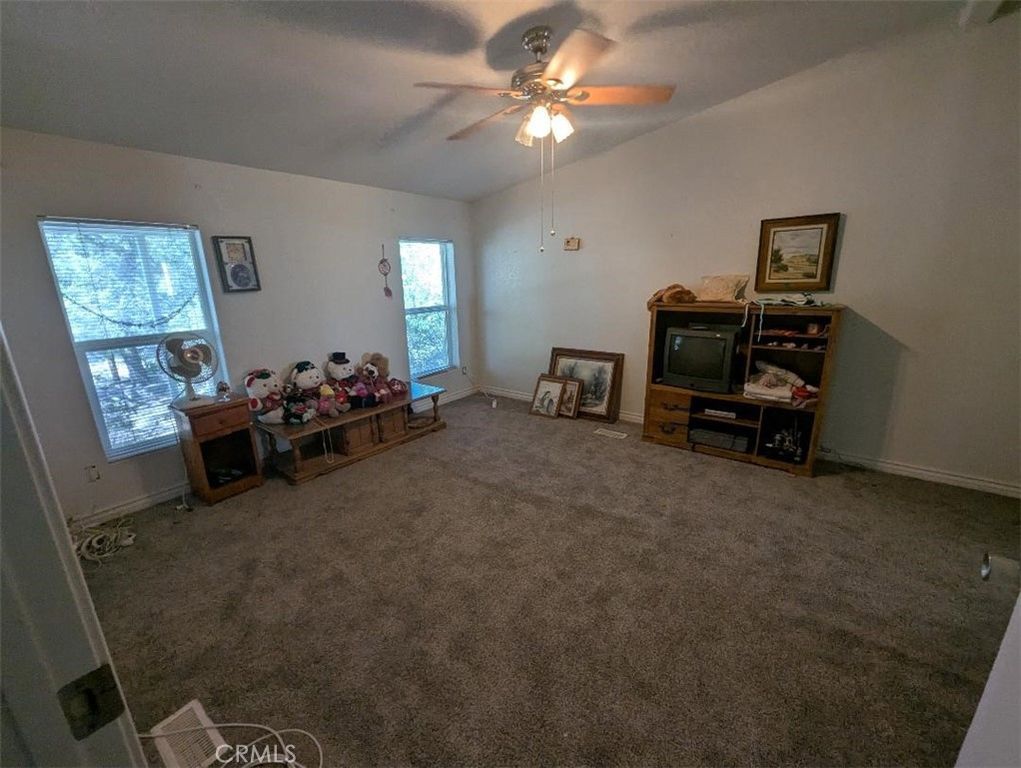 Image 13 of property listing at 32203 Prairie Avenue, Barstow, CA 92311
