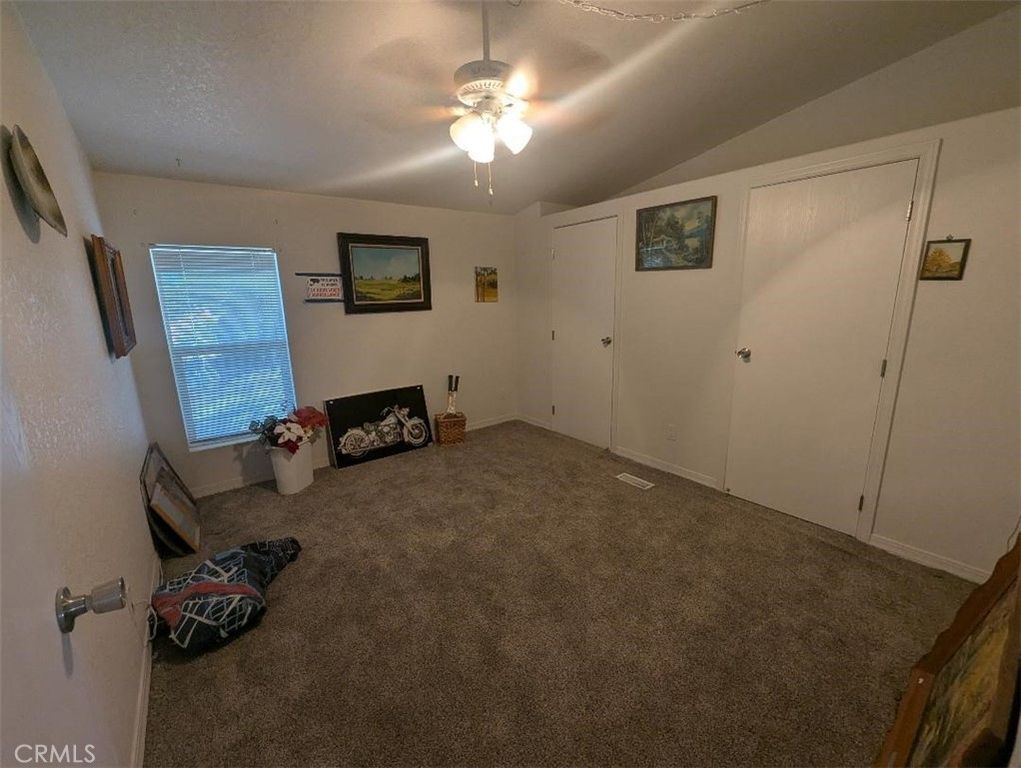 Image 15 of property listing at 32203 Prairie Avenue, Barstow, CA 92311