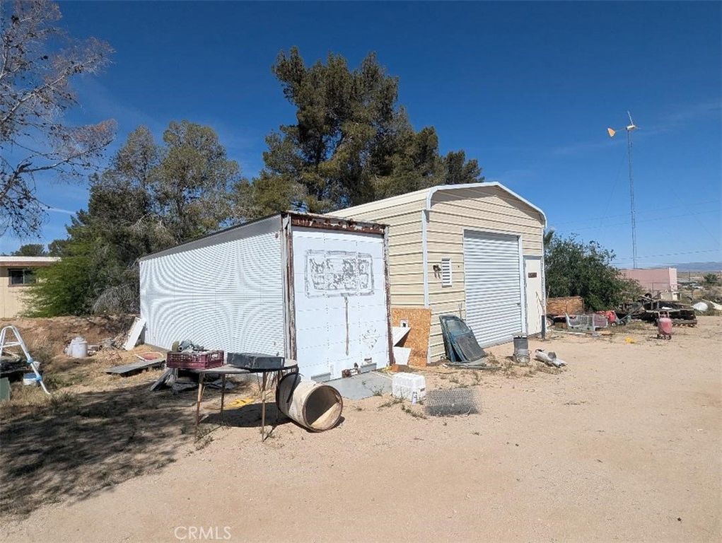 Image 7 of property listing at 32203 Prairie Avenue, Barstow, CA 92311