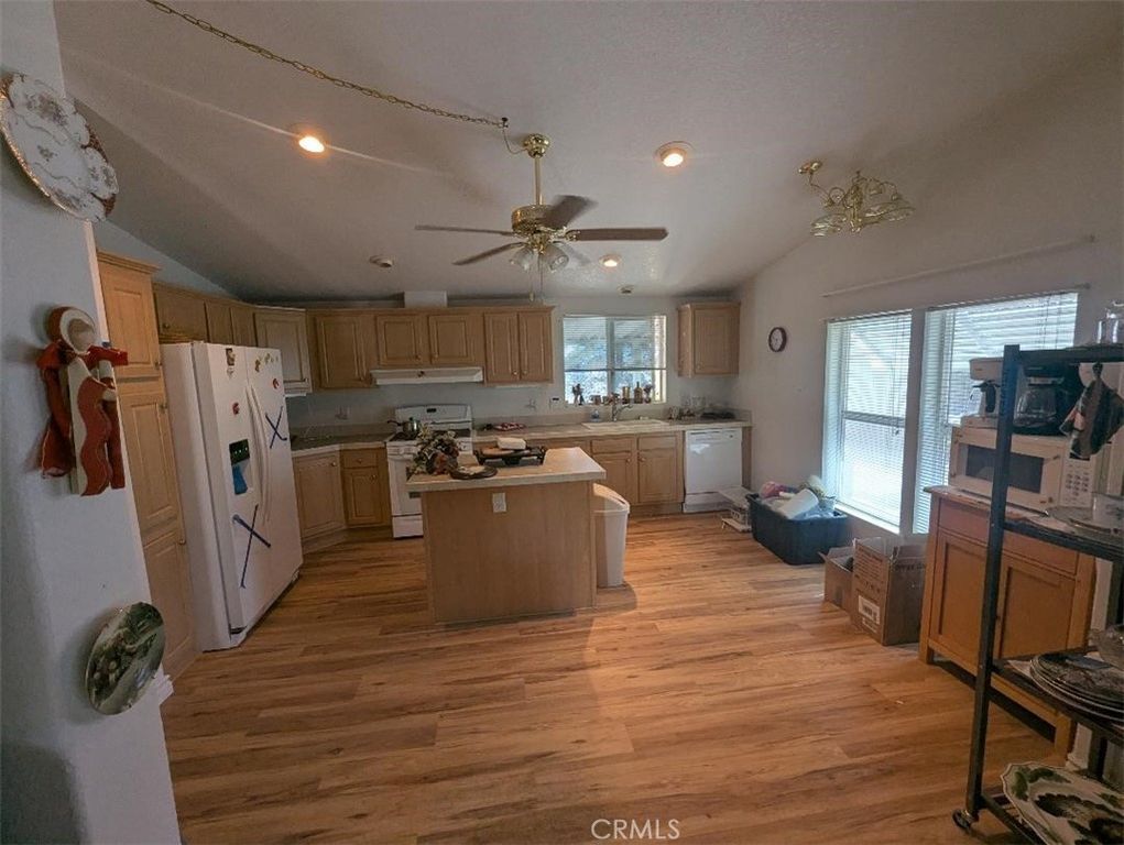 Image 9 of property listing at 32203 Prairie Avenue, Barstow, CA 92311