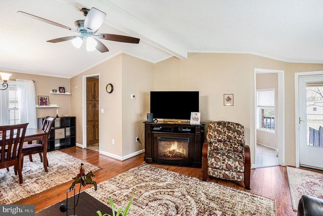 28 JUNIPER CT E, Harleysville, PA 19438