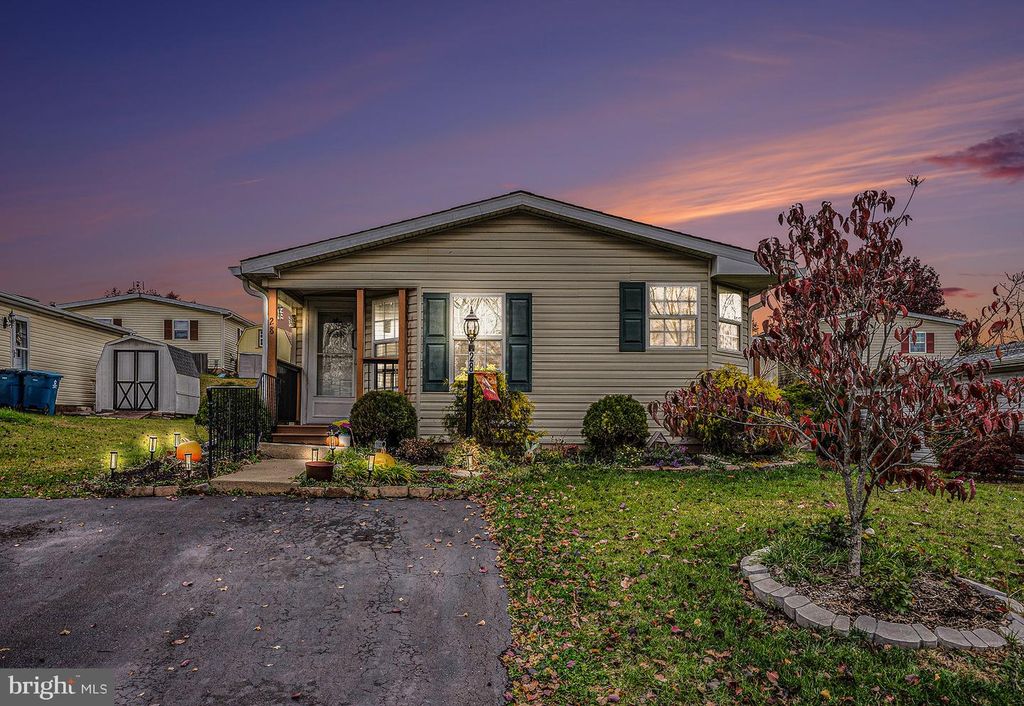 28 JUNIPER CT E, Harleysville, PA 19438