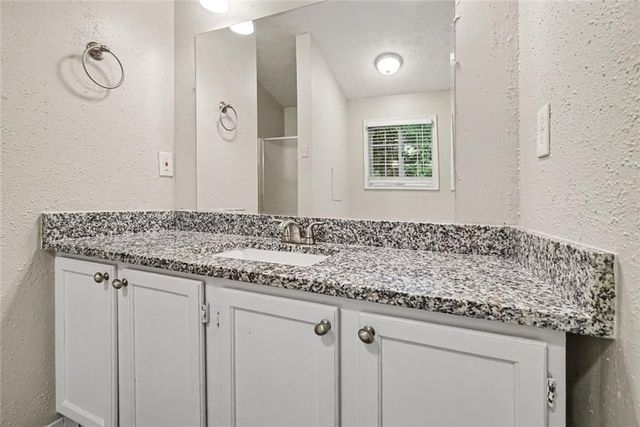 911 Riverstone Way, Woodstock, GA 30188