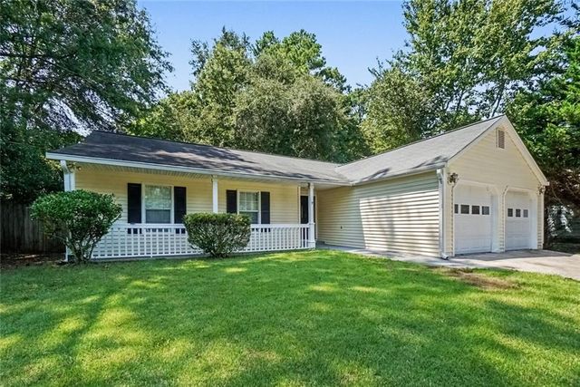 911 Riverstone Way, Woodstock, GA 30188