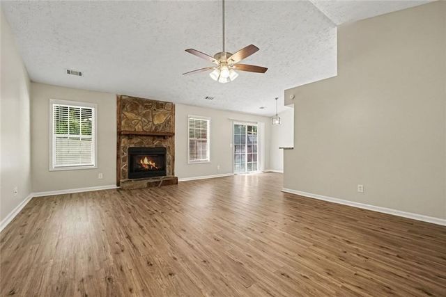 911 Riverstone Way, Woodstock, GA 30188