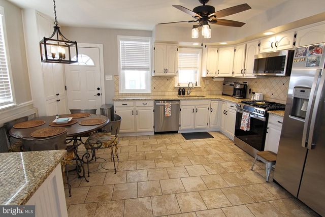 215 W 9TH AVE, Conshohocken, PA 19428