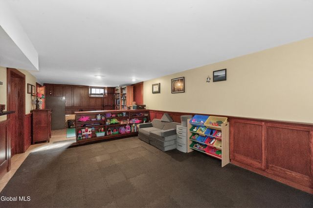 169 State Route 146, Guilderland, NY 12009