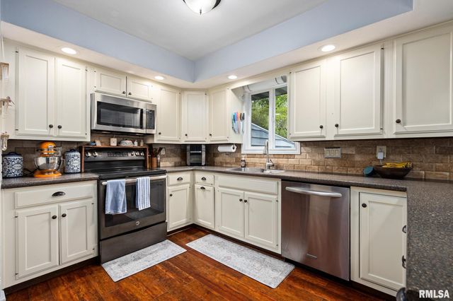 1820 W GAYLORD Avenue, Peoria, IL 61614