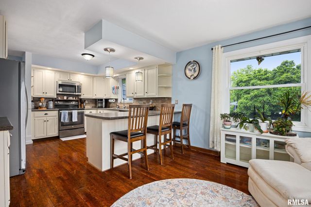 1820 W GAYLORD Avenue, Peoria, IL 61614