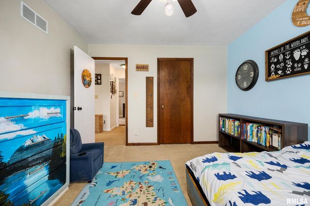 1820 W GAYLORD Avenue, Peoria, IL 61614