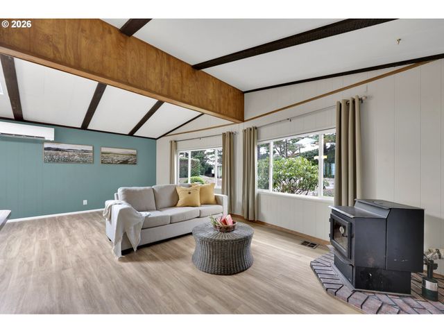 1601 RHODODENDRON Dr 534, Florence, OR 97439