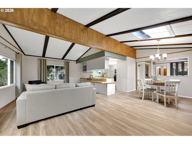 1601 RHODODENDRON Dr 534, Florence, OR 97439