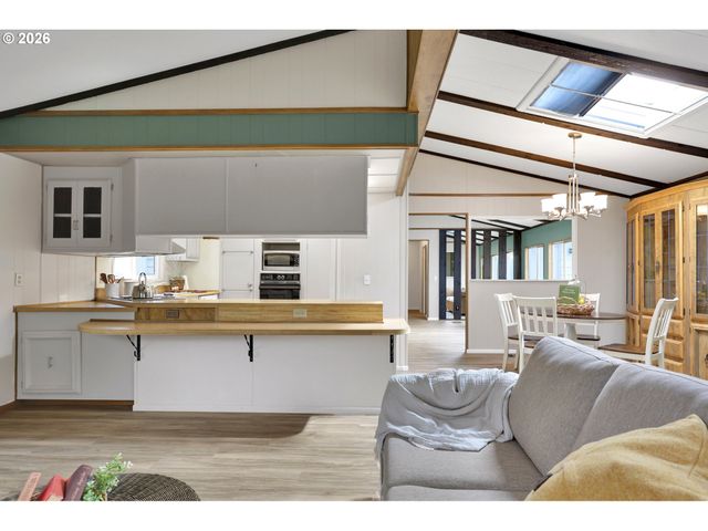 1601 RHODODENDRON Dr 534, Florence, OR 97439